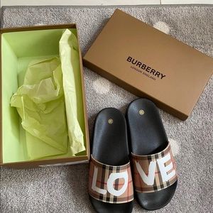 Burberry love words slide